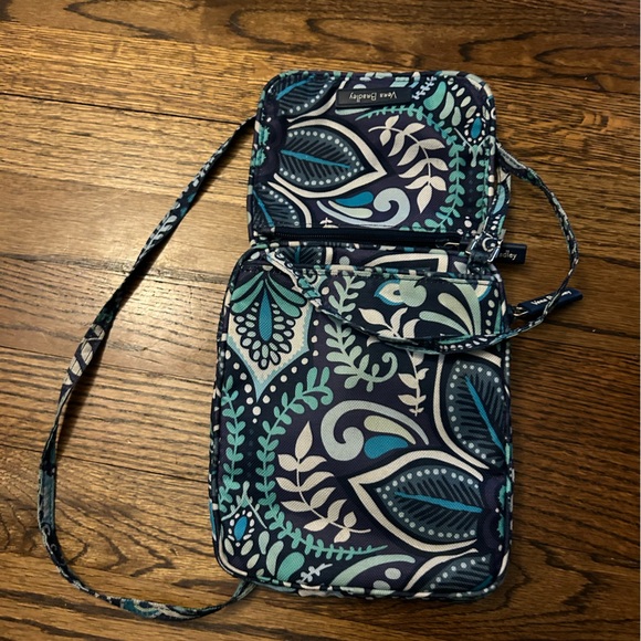 Vera Bradley Lighten Up Mini Hipster - Picture 3 of 6